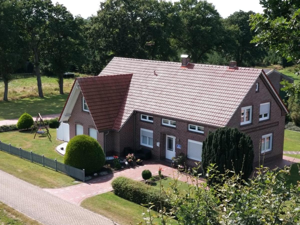 Sinis Friesenstube Appartement Zwischenbergen Buitenkant foto